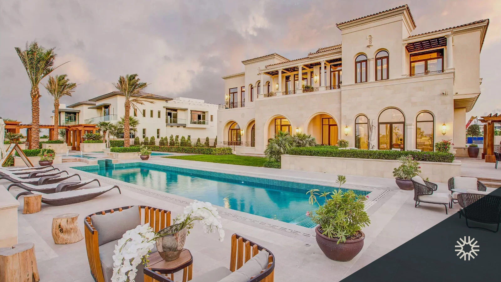 Prime Locations to Buy Luxury Mansions in Dubai