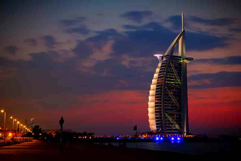 [infographic] 10 reasons why you should invest in Dubai property